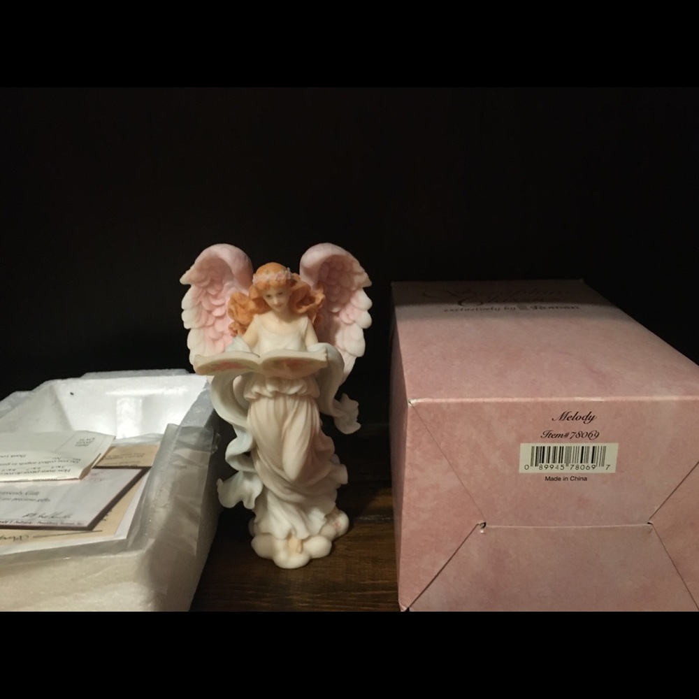 Seraphim angel- Melody-EUC-includes original box and papers
